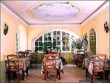 Miramar Hotel 3*