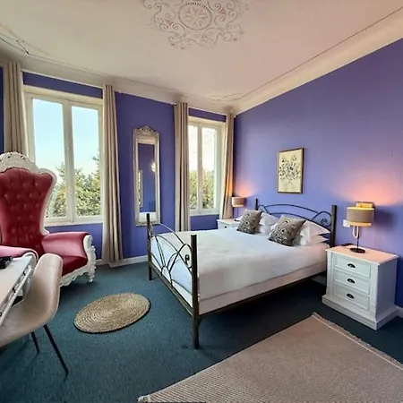 Miramar Hotel 3*